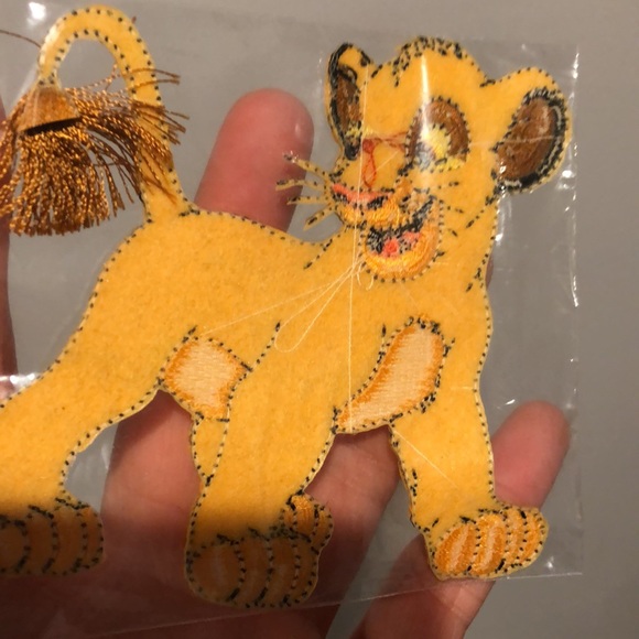 Disney Vintage The Lion King Simba Embroidered Iron-On Patch - Picture 3 of 5